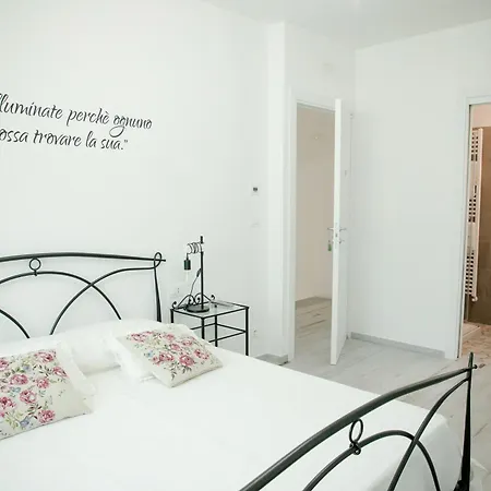 Il Principe Rosso Guest house *